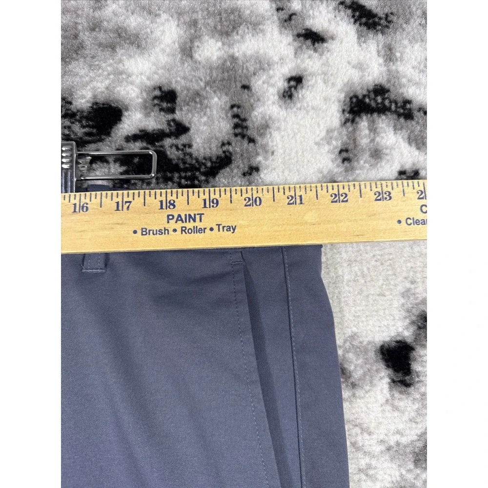 Puma Golf Mens Shorts Gray Flat Front Performance Stretch Size 42‎